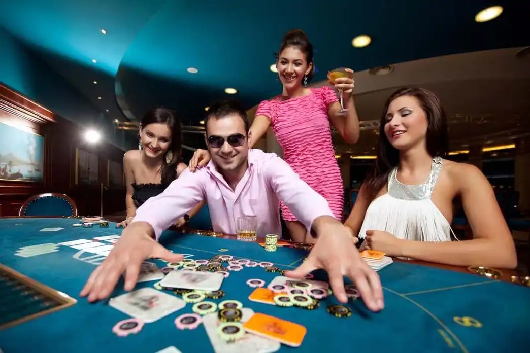 333mm လောင်းကစား Online Gambling မြန်မာ ကစားသမားများ MMK ငွေကြေး